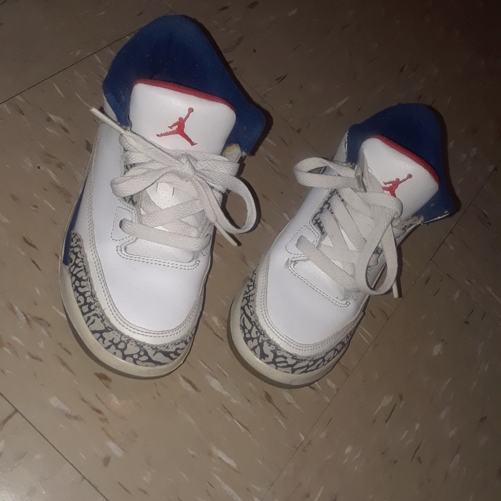 JORDAN 3s